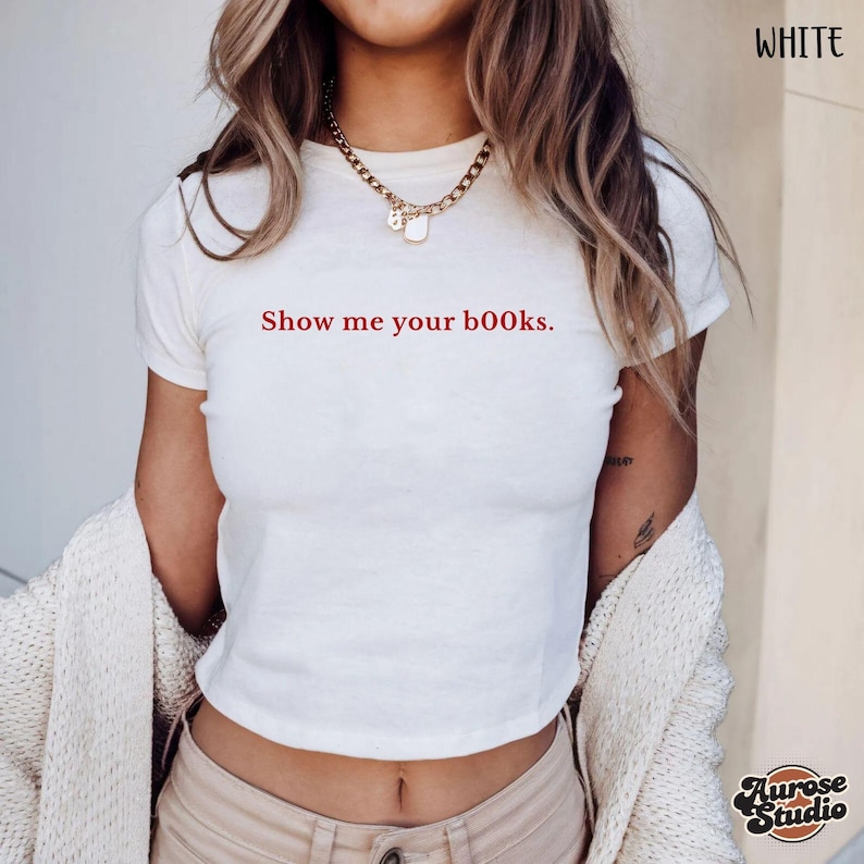Street Fashion Show - Show Me Your B00ks Camiseta con