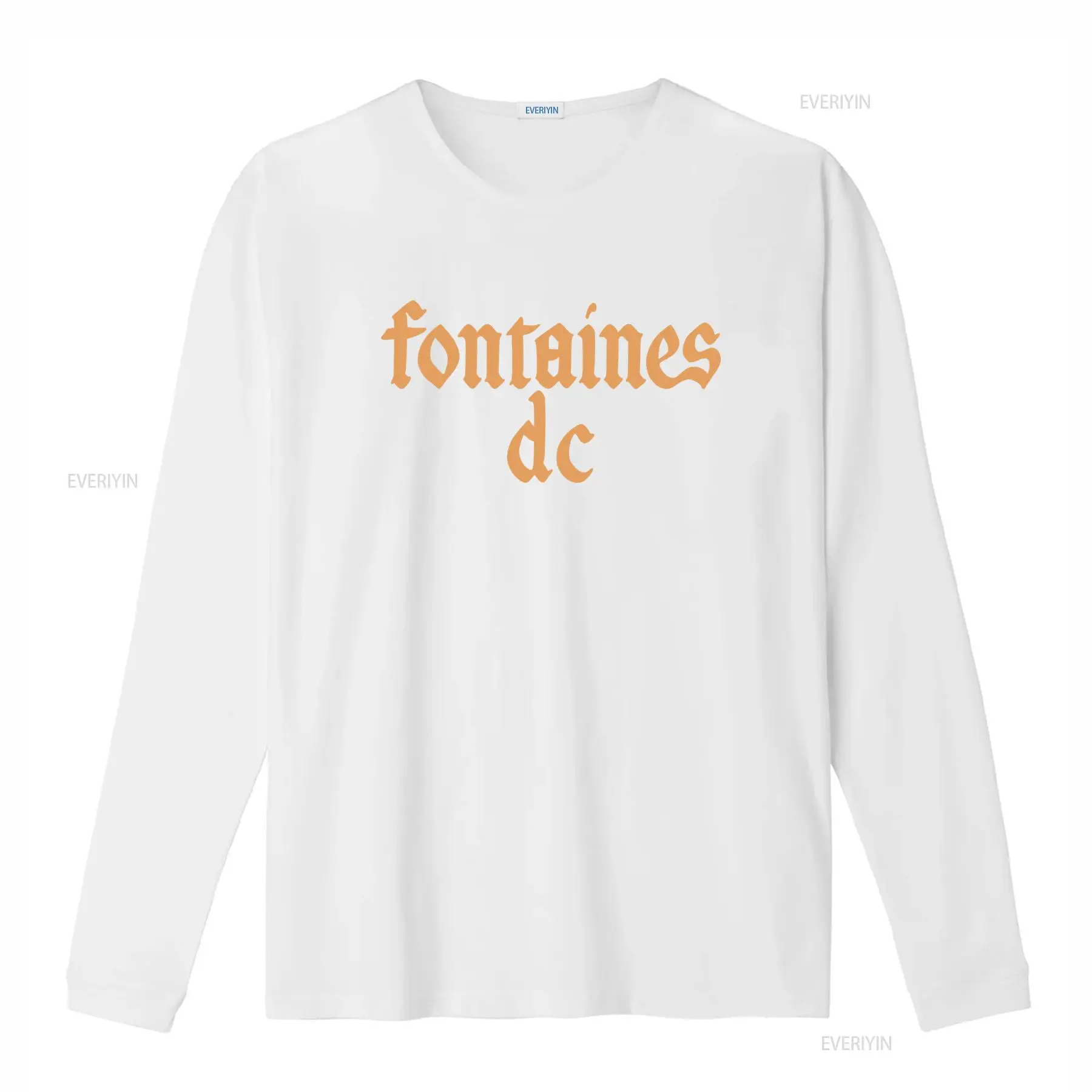 Camiseta negra 'Gothic Logo' d - Street Fashion Mood reseña y precio