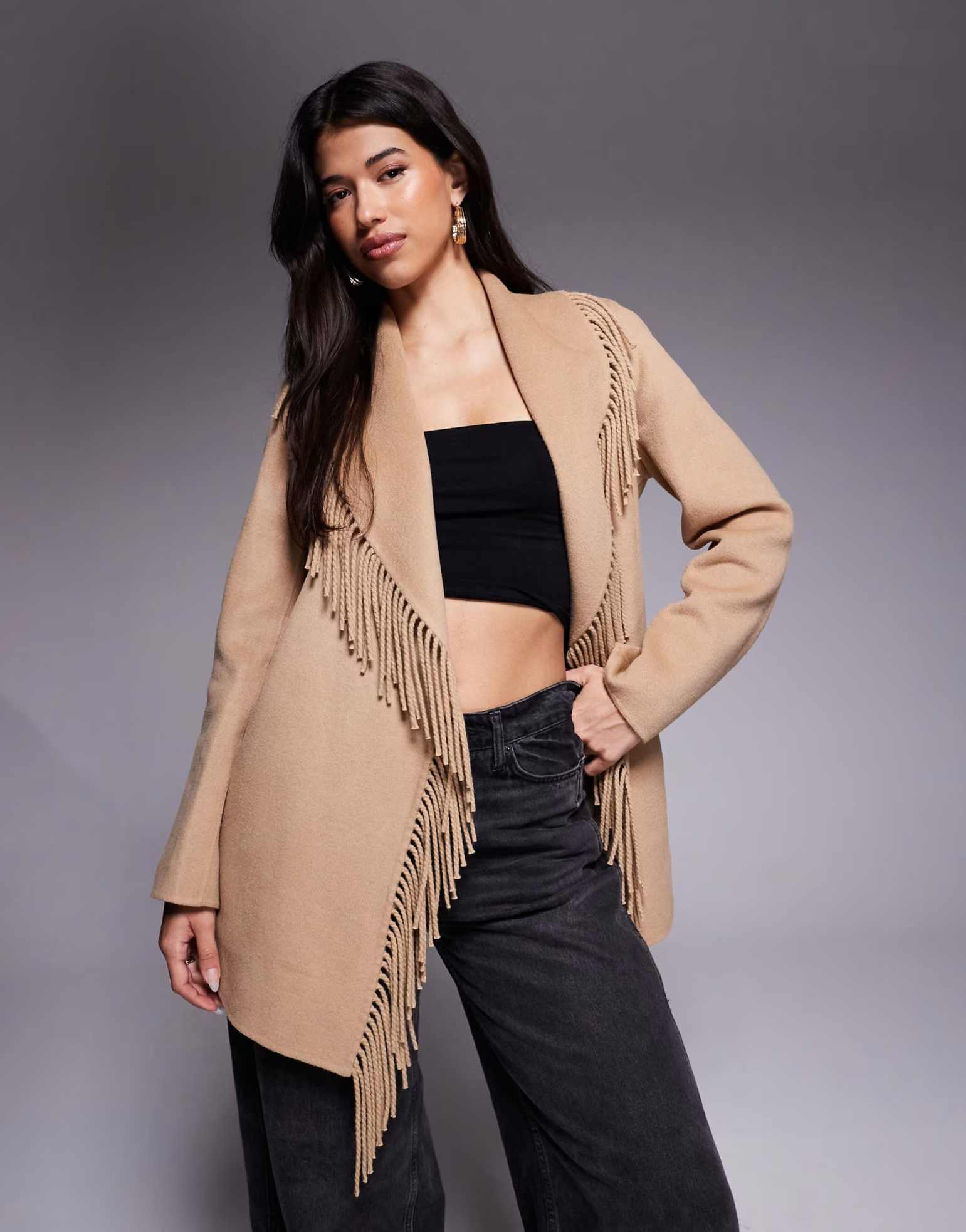 Abrigo corto de lujo con cuell - Street Fashion Events reseña y precio