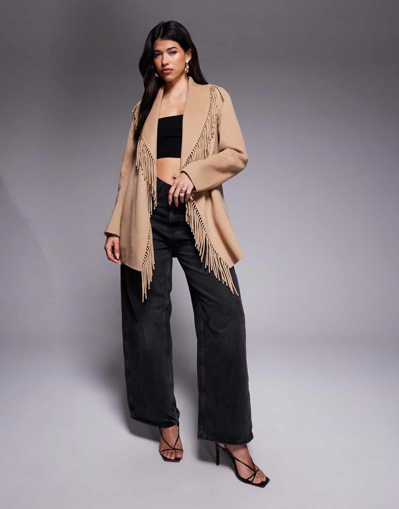Abrigo corto de lujo con cuell - Street Fashion Events reseña y precio